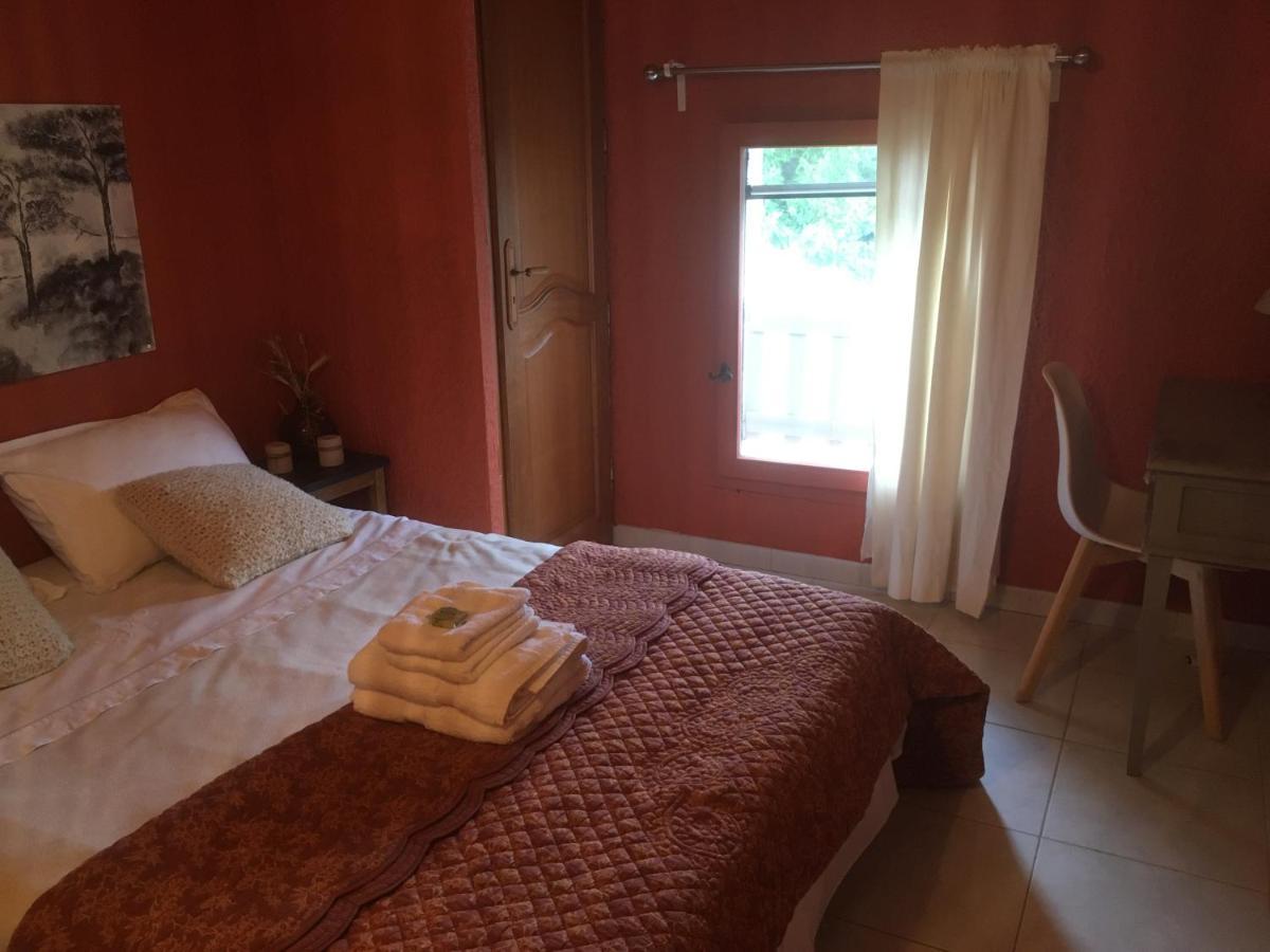 La Tramontane Bed & Breakfast Jonquerettes Exterior photo